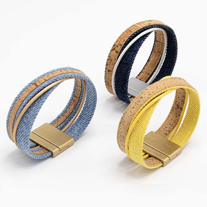 Armband van licht blauwe  jeans en kurk, 25 mm