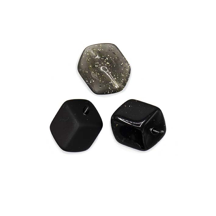 Set van 3 Mini Cubes in zwart resin met glitter – kleine modulaire hangers van kunsthars.