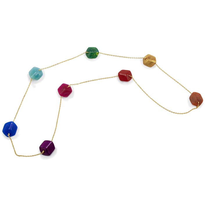 Lange zilverkleurige ketting met 8 mini cubes in multi color
