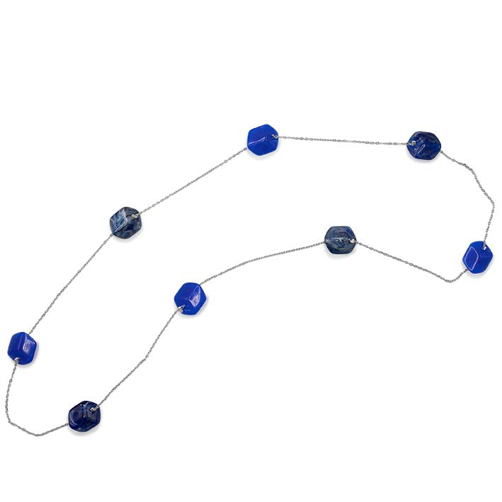 Lange ketting met 8 mini cubes blauwtinten
