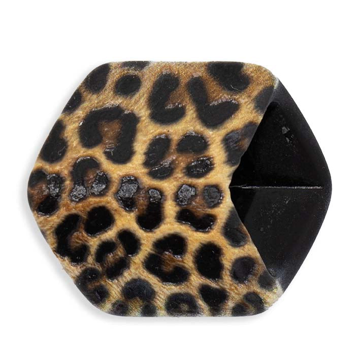 Cube hanger Brown Leopard van Fates, zwarte basis met bruine luipaardprint en voelbaar reliëf