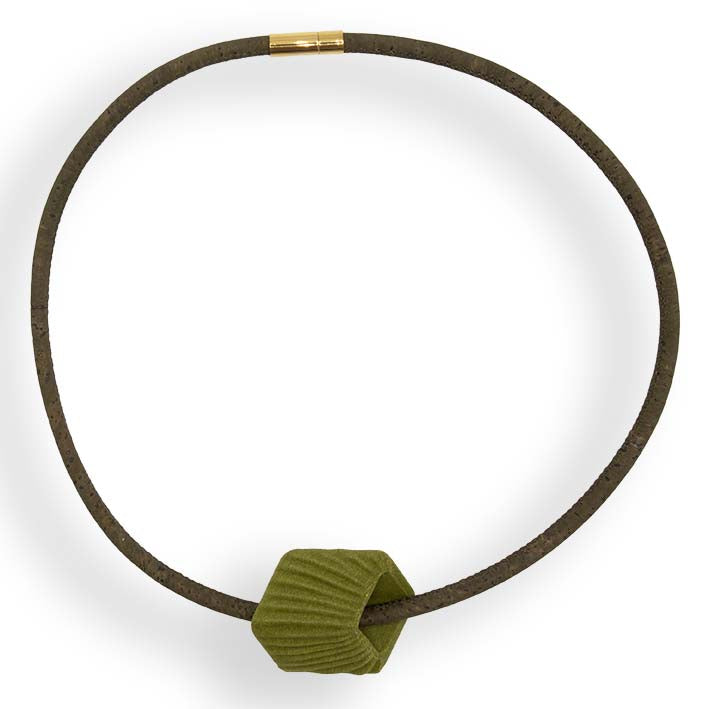 Cube ketting Green Rays in groen kurk met 3D geprinte Rays Cube van steen, Fates