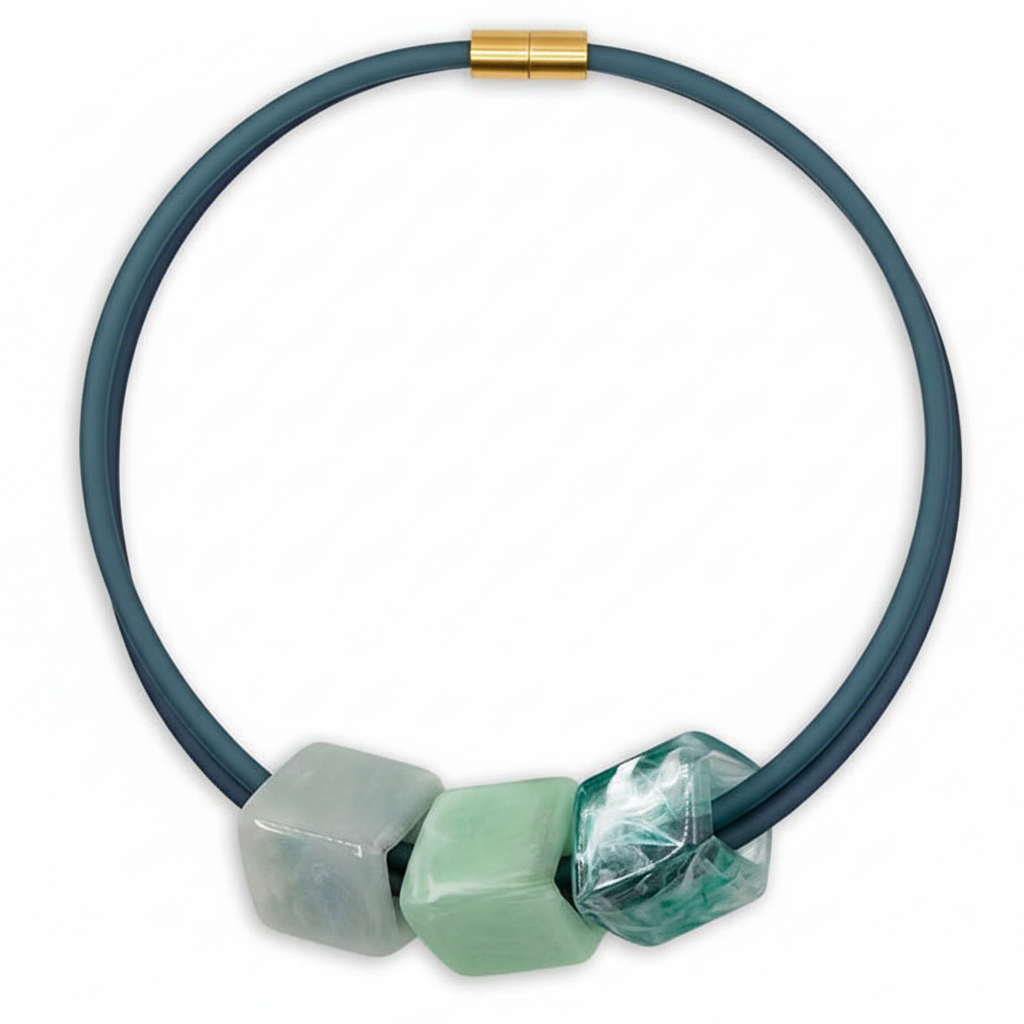 Rubber ketting met 3 Cubes Calm Green - goud slot