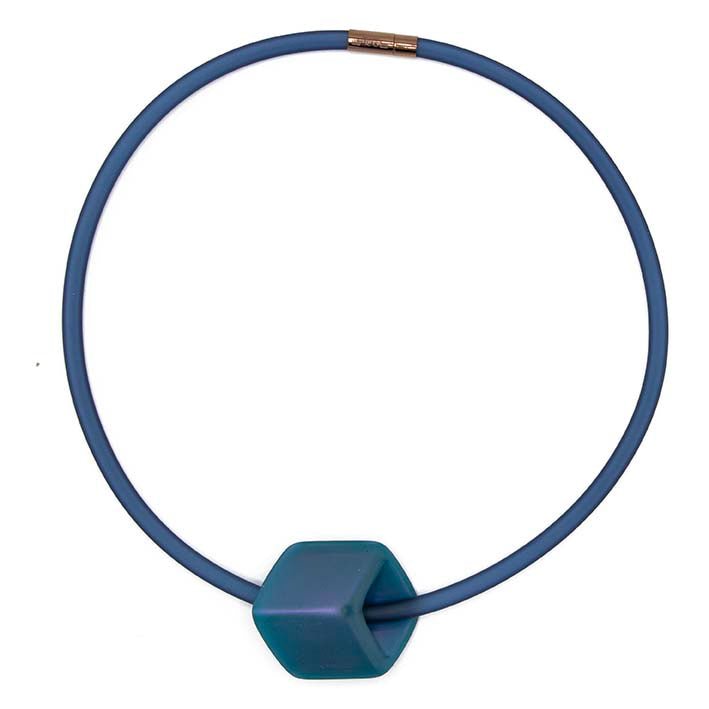 Ketting  van RUBBER 1  lijns met  Cube  Teal glow- FEESTCOLLECTIE -