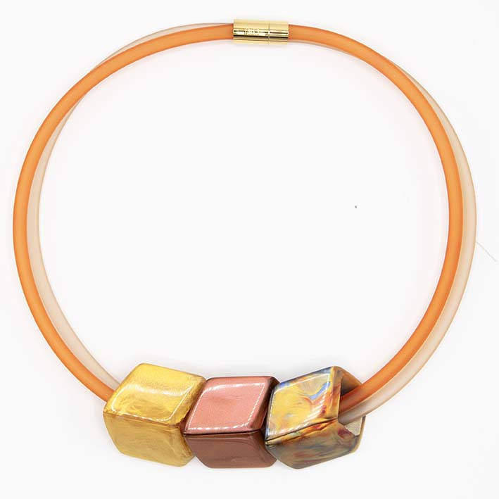 Exclusieve oranje ketting van rubber met  3 Cubes - Copper Dawn -