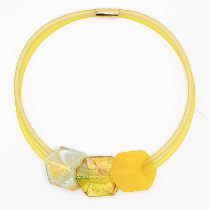 Exclusieve gele ketting van rubber met  3 Cubes - Buttercup