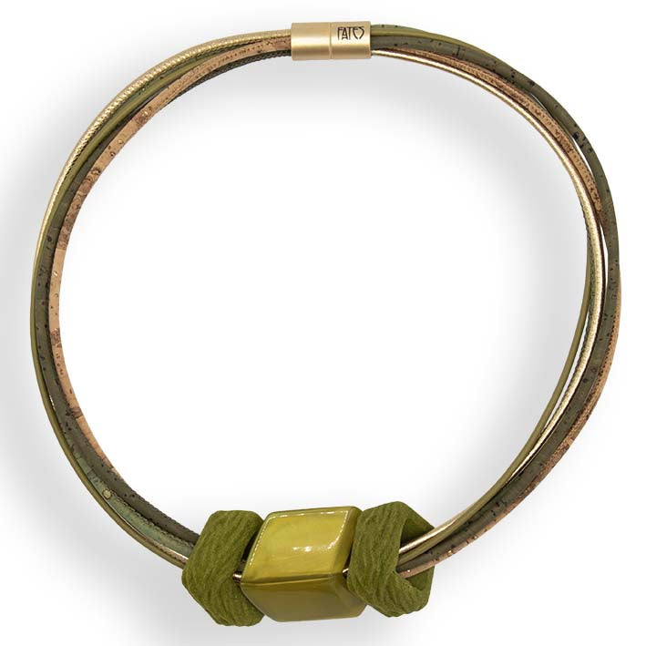 Cube ketting Liana in naturel kurk en leer met stenen Tree Bark spacers, Fates