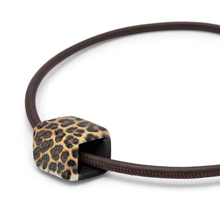 Cube ketting leer, Brown Leopard