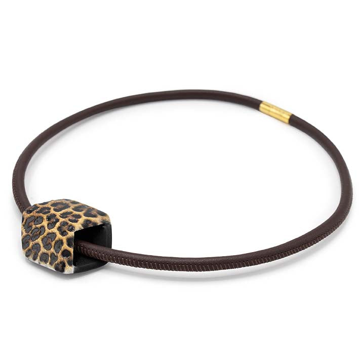 Cube ketting leer, Brown Leopard